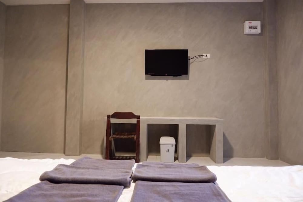 Terminal 1 cafe and resort