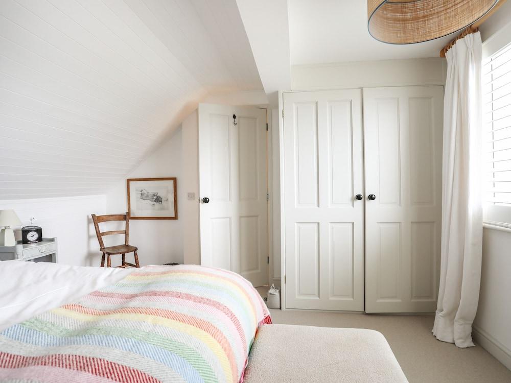 Angorfa - Trearddur Bay