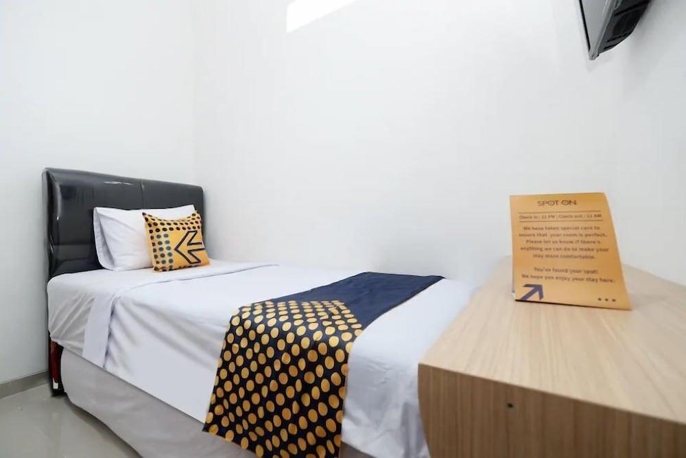 SPOT ON 2026 Arta Residence