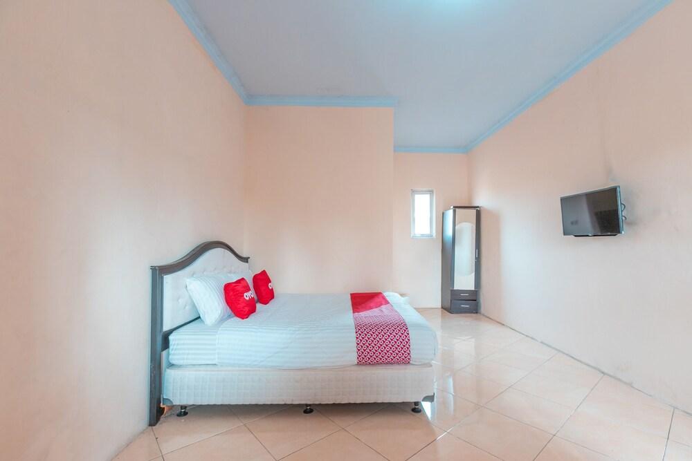 OYO 2137 D'colonel Residence Syariah