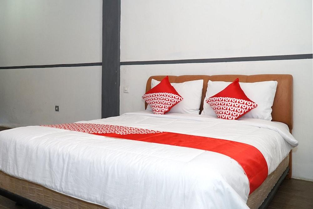 OYO 1861 Martha Guest House