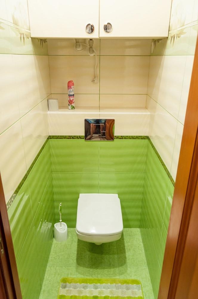 Apartment on Lesi Ukrainky Blvd