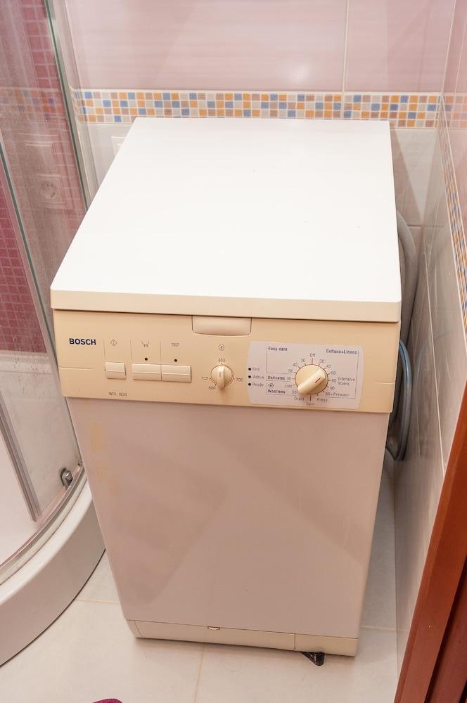 Apartment on Lesi Ukrainky Blvd