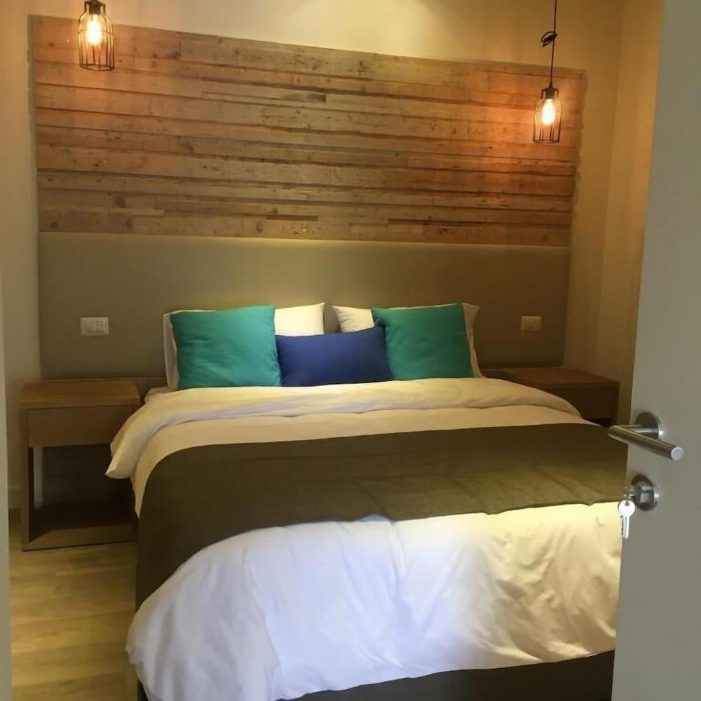 Wild Jordan Center Lodges