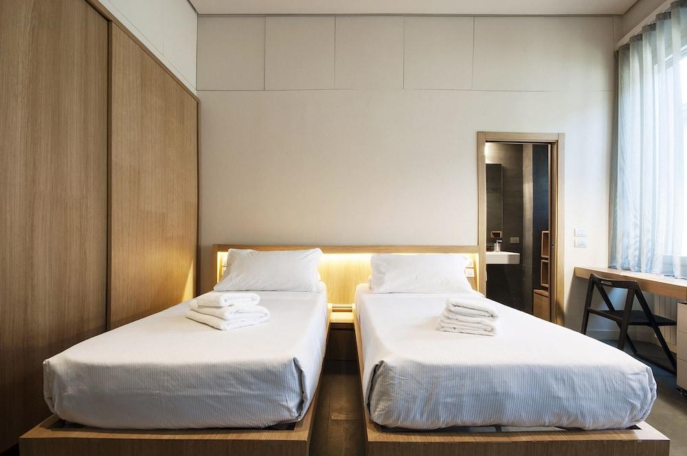 Pilastri Five Senses