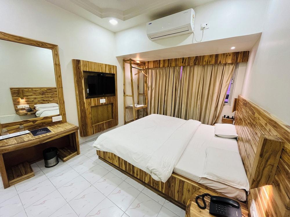 Hotel Shripad Continental