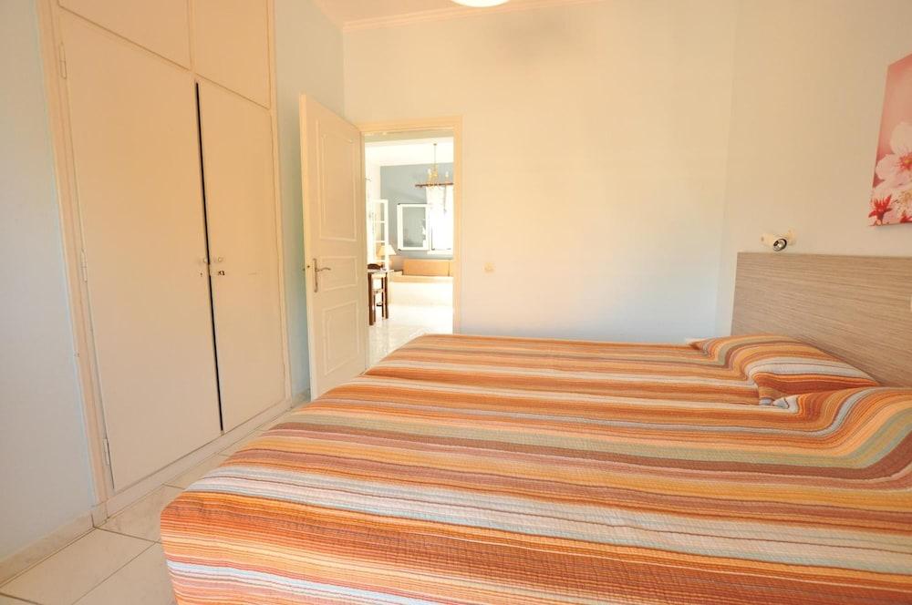 Elena Apartments Corfu