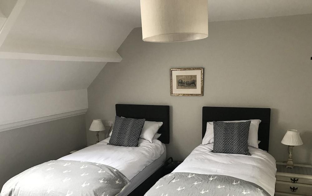 The Old School House