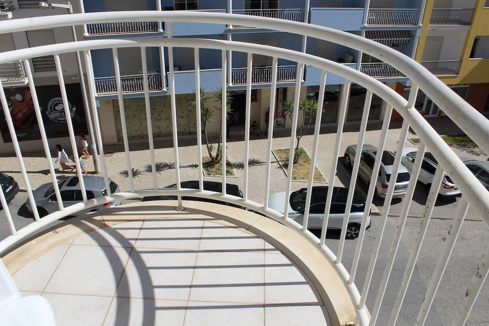 3E Atlantico by Casas & Papéis