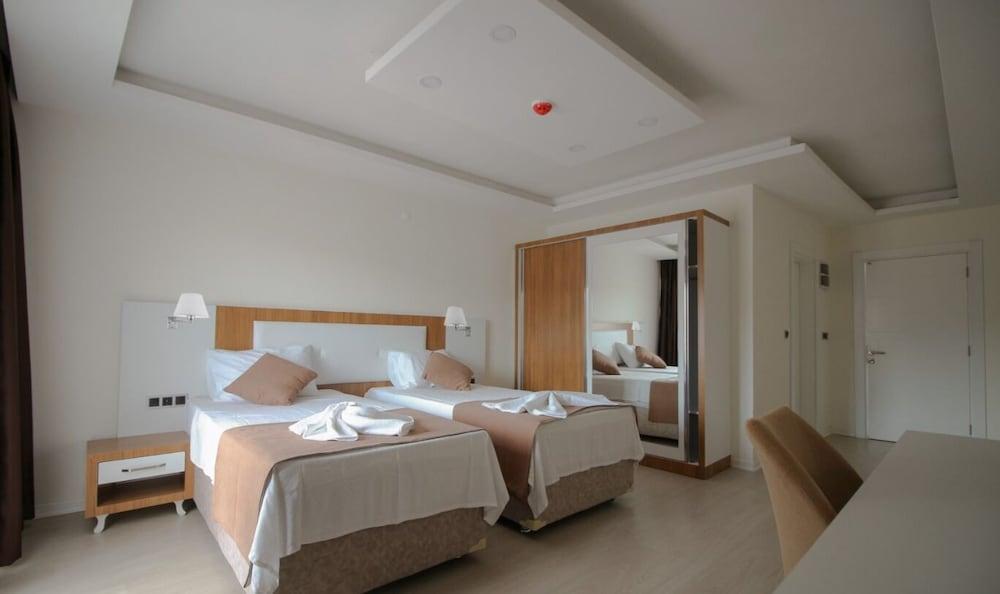 Green Garden House Hotel