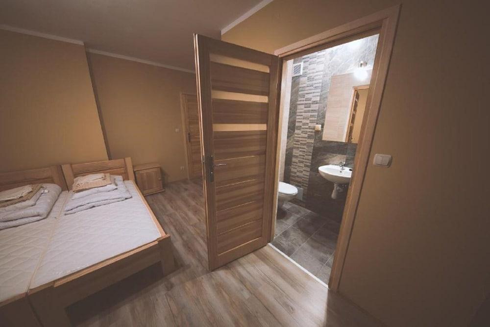 Pokoje i Apartamenty Nad Potokiem