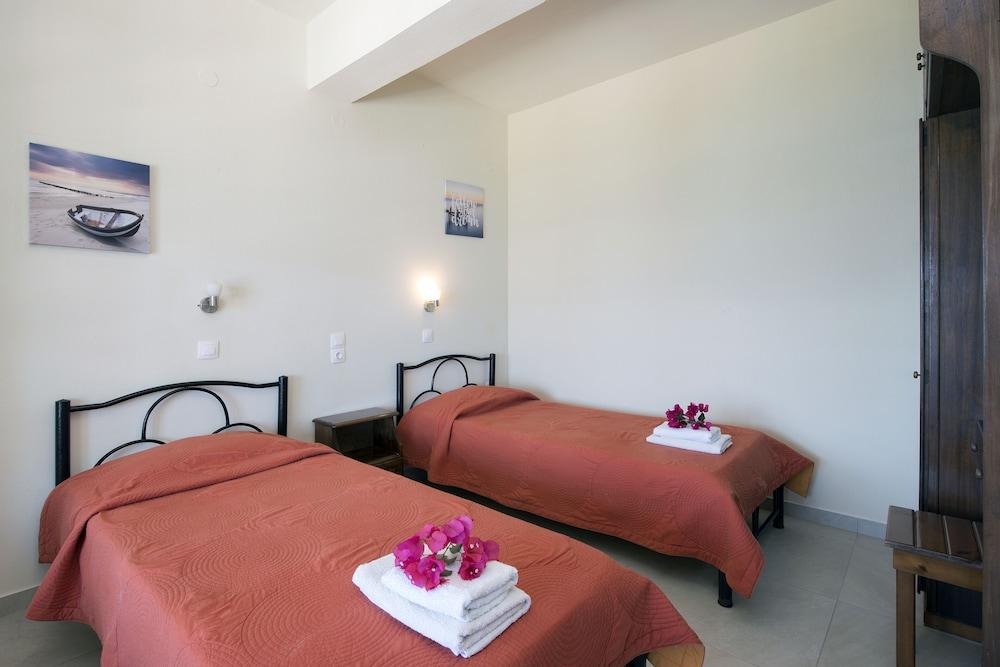 Dimitrios Apartments