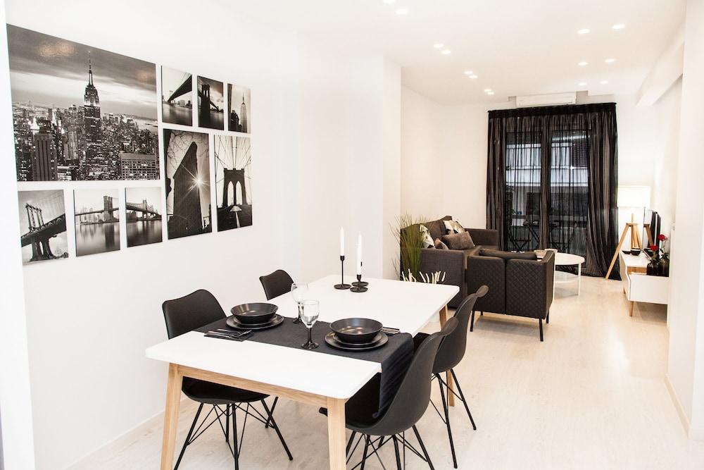 Modern Glamorous Apt in Athens DT