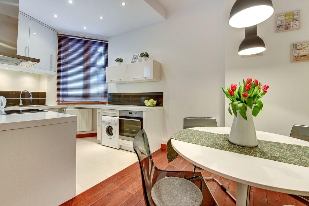 Grand Apartments - Brooklyn