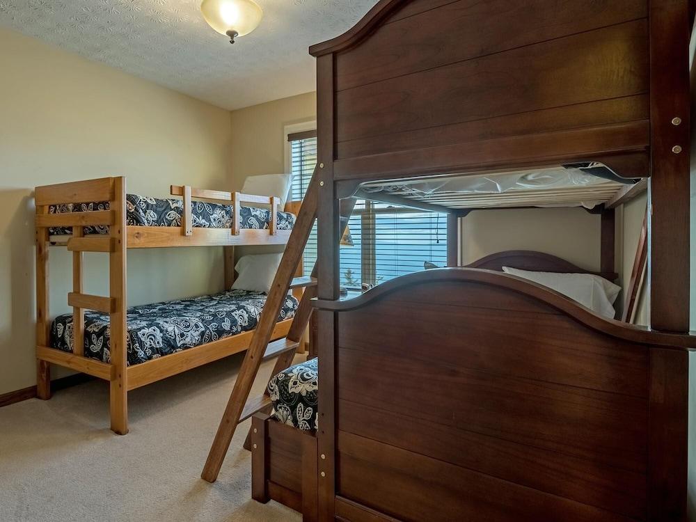 5 Br: Black Bear Crossing #4