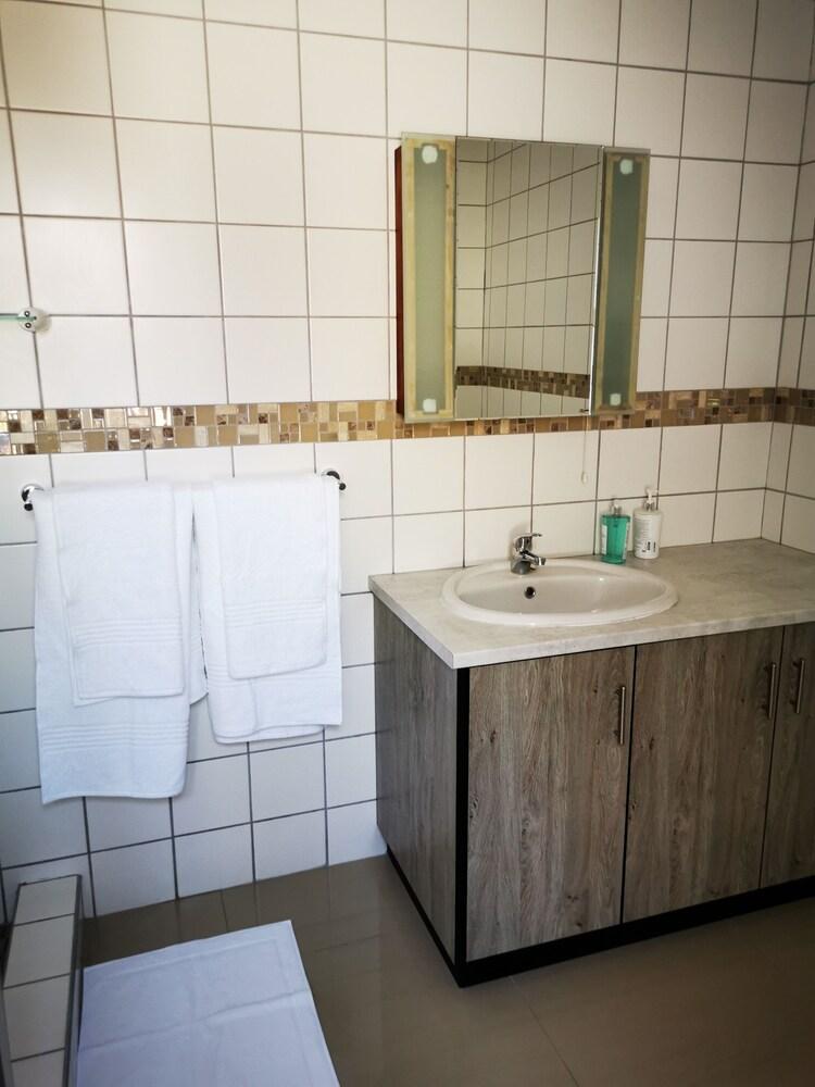 48 on 9th Self Catering Apartments