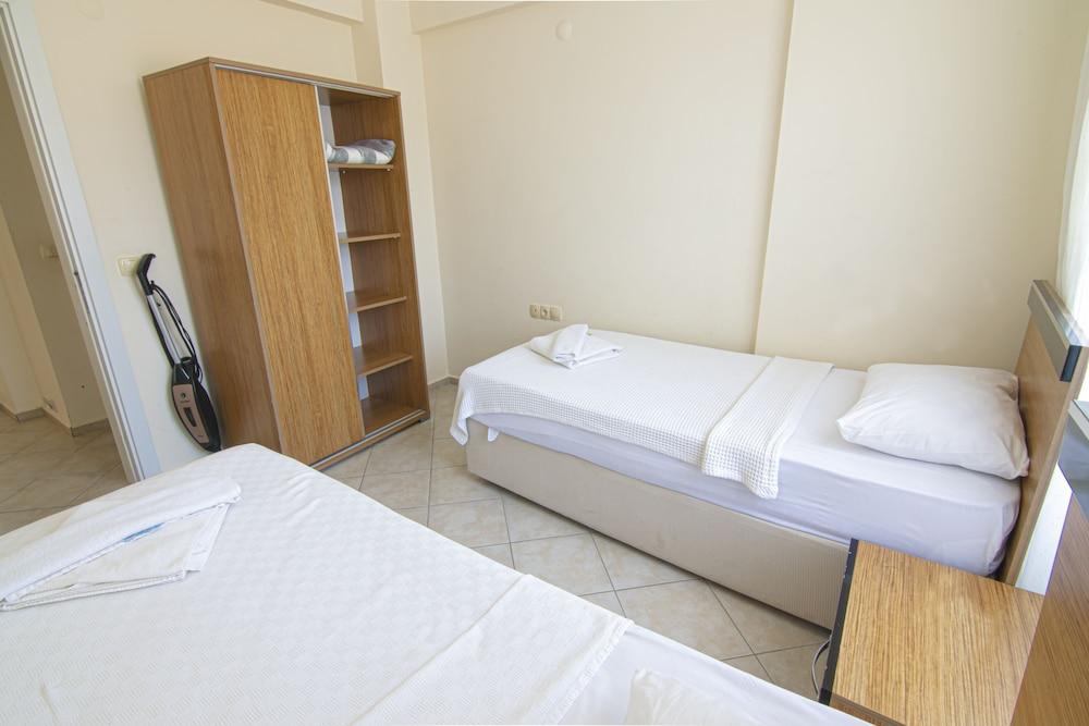 Lighthouse Apartments