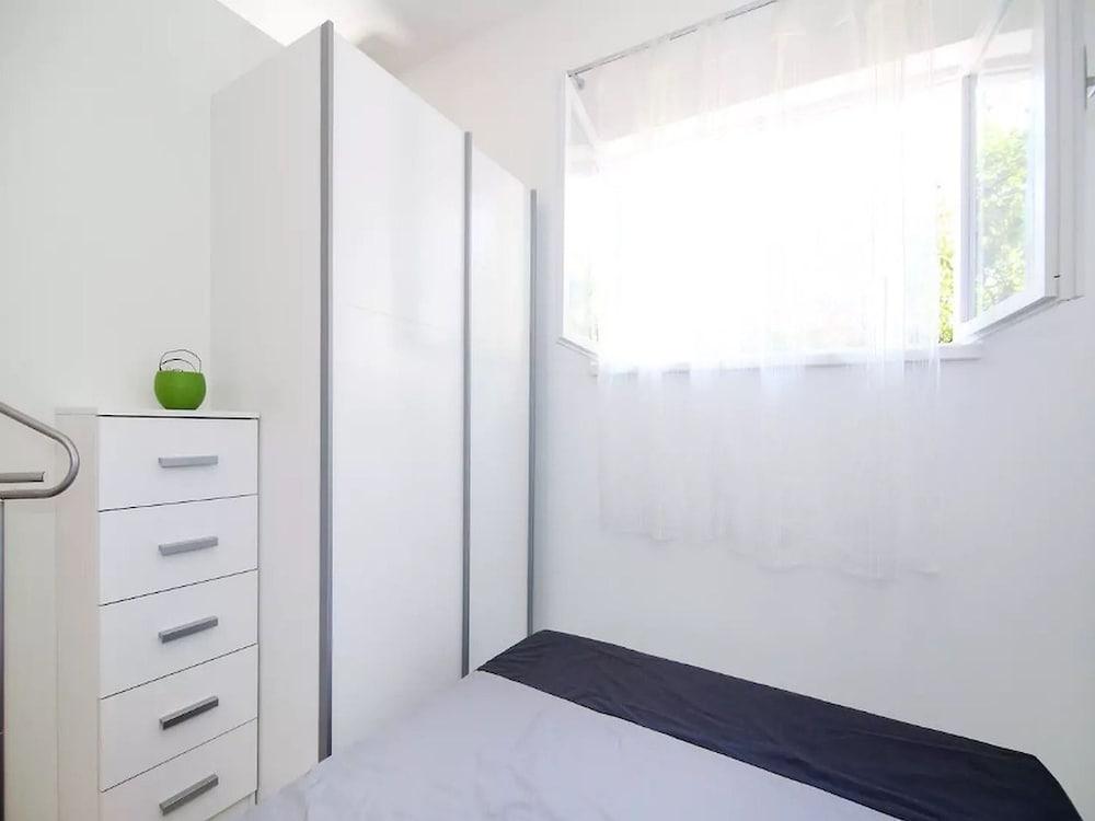 Studio Apartment Laka