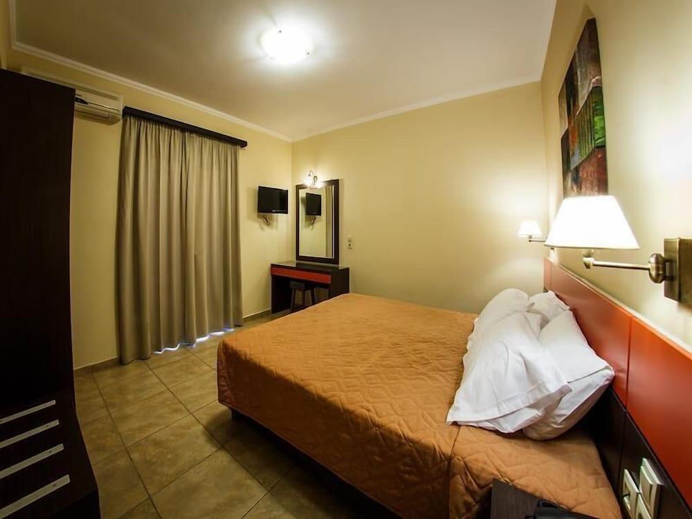 Porto Planos Beach Hotel