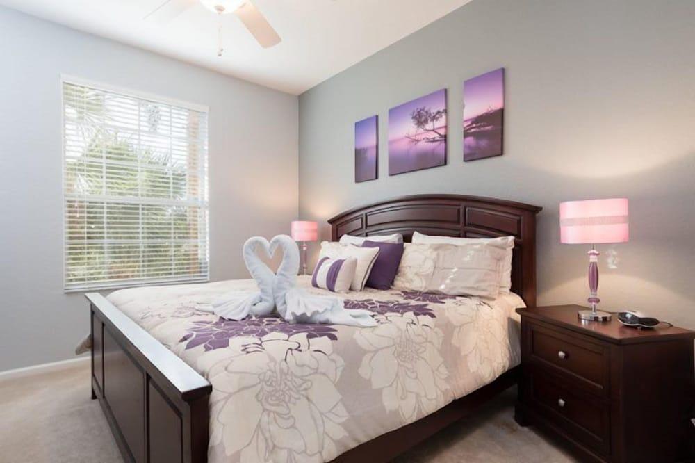 Upscale 3 Bedroom 2 Bath Disney Area Condo