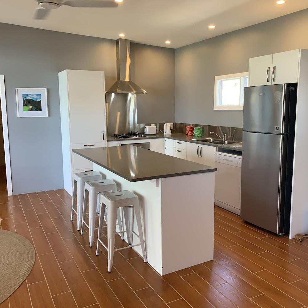 Panama Beachfront Apartments Rarotonga