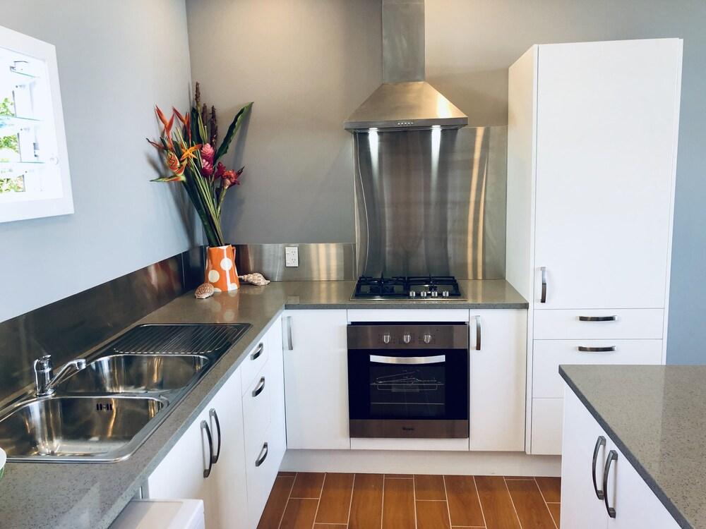 Panama Beachfront Apartments Rarotonga