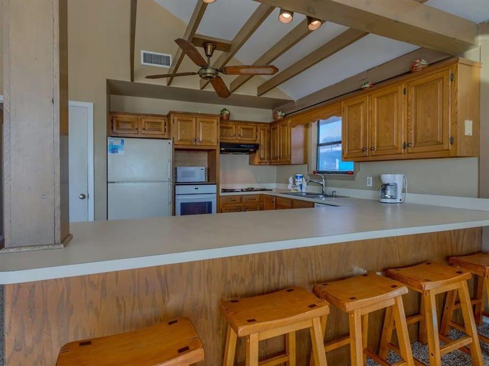 Kokomo by Meyer Vacation Rentals