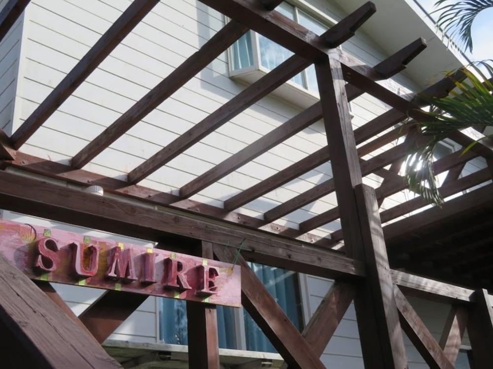 Holiday House Sumire