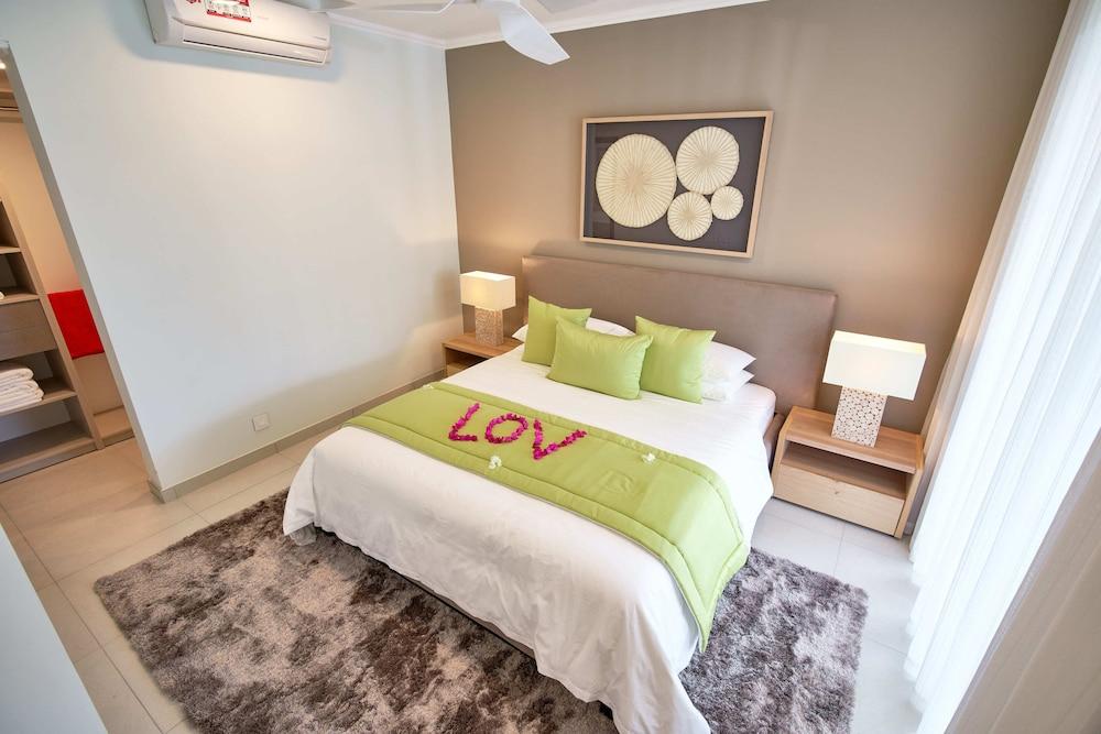 Ocean Legends Beachfront Suites