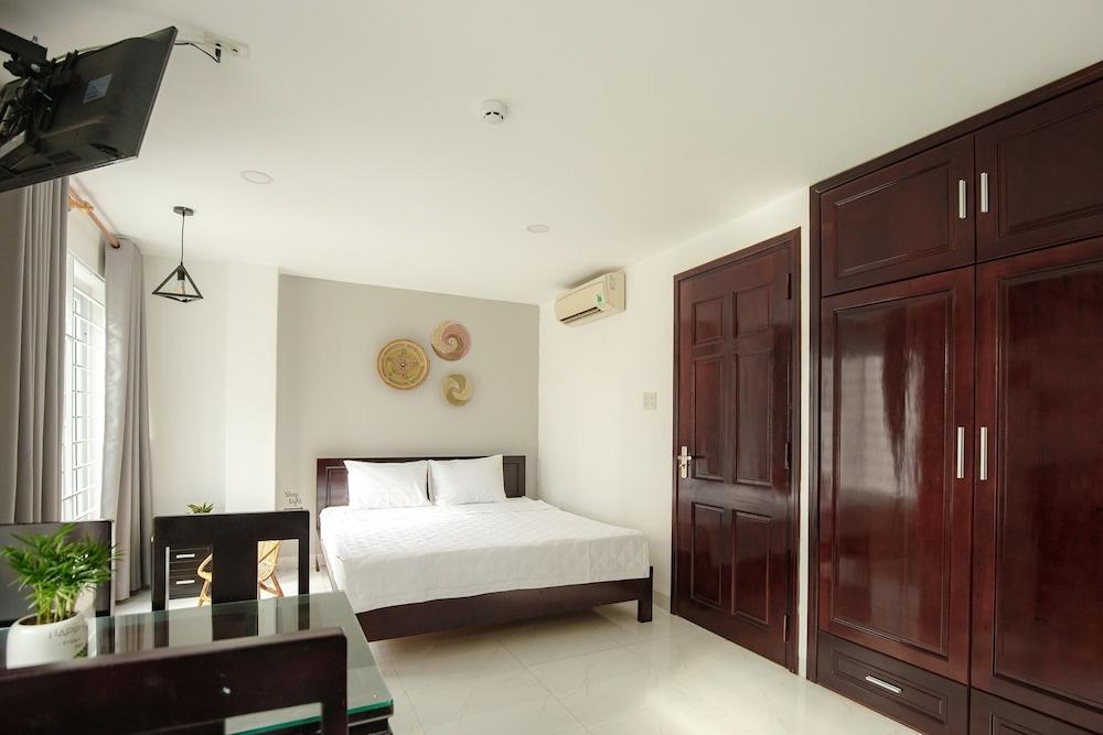 Livin' Hub Hostel & Apartment