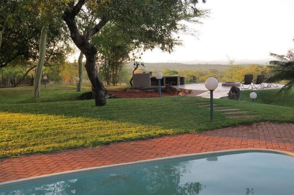 Maswiri Hayoma Lodge