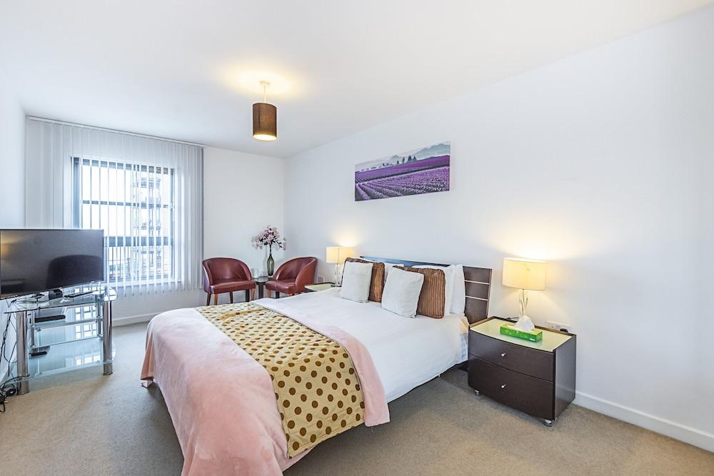 Splendid 3 Bedroom Apartment Marina View