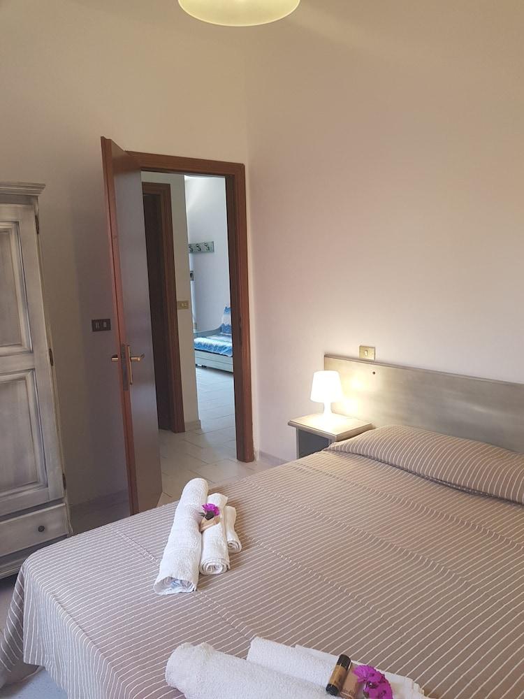 Costa Paradiso Residence