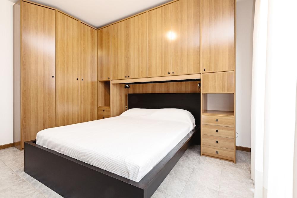 Colourful Flat Borgo Roma