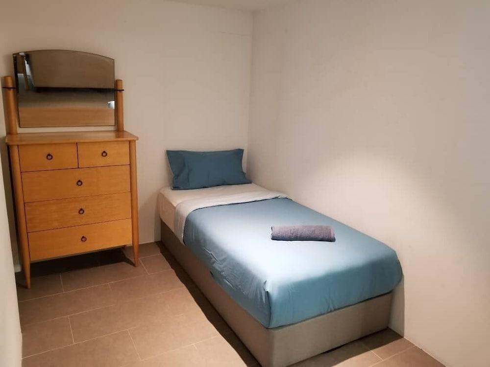 EST Link to LRT KL Sentral Bangsar