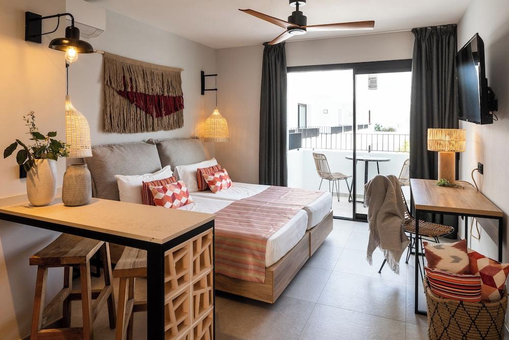 Aparthotel Casita Blanca - Adults Only