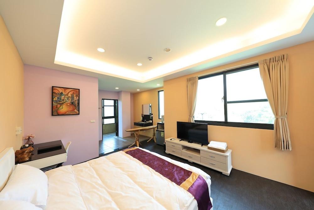 Five mountains and Three Water B&B