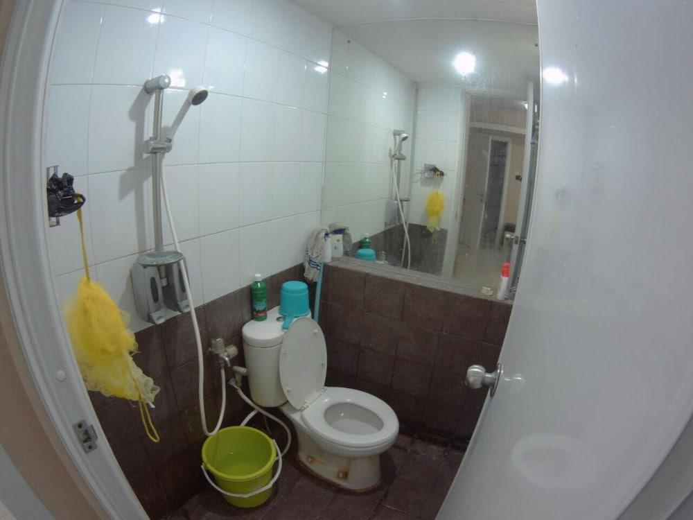 Apartment Green Pramuka by Vincent