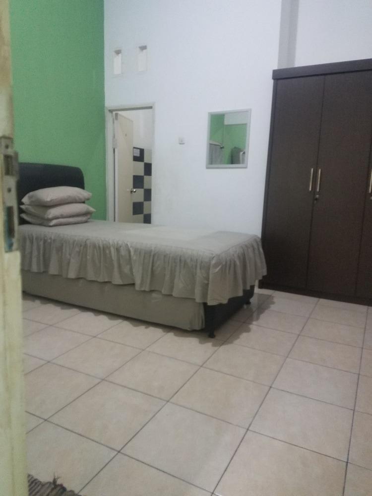 Cendrawasih Syariah Homestay