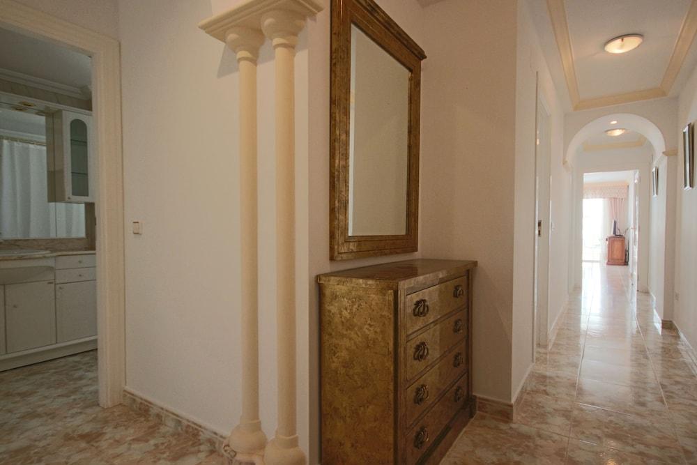 Exclusive Luxury Frontline Apt. Amazing Views