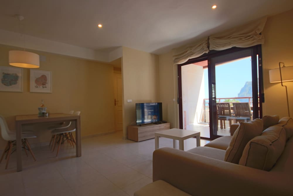 Exclusive & Cosy Frontline - Amazing Sea Views