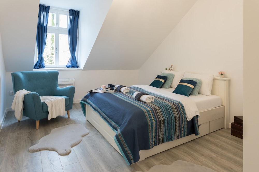 Modern 2bdr Loft in Old Town - Best Location