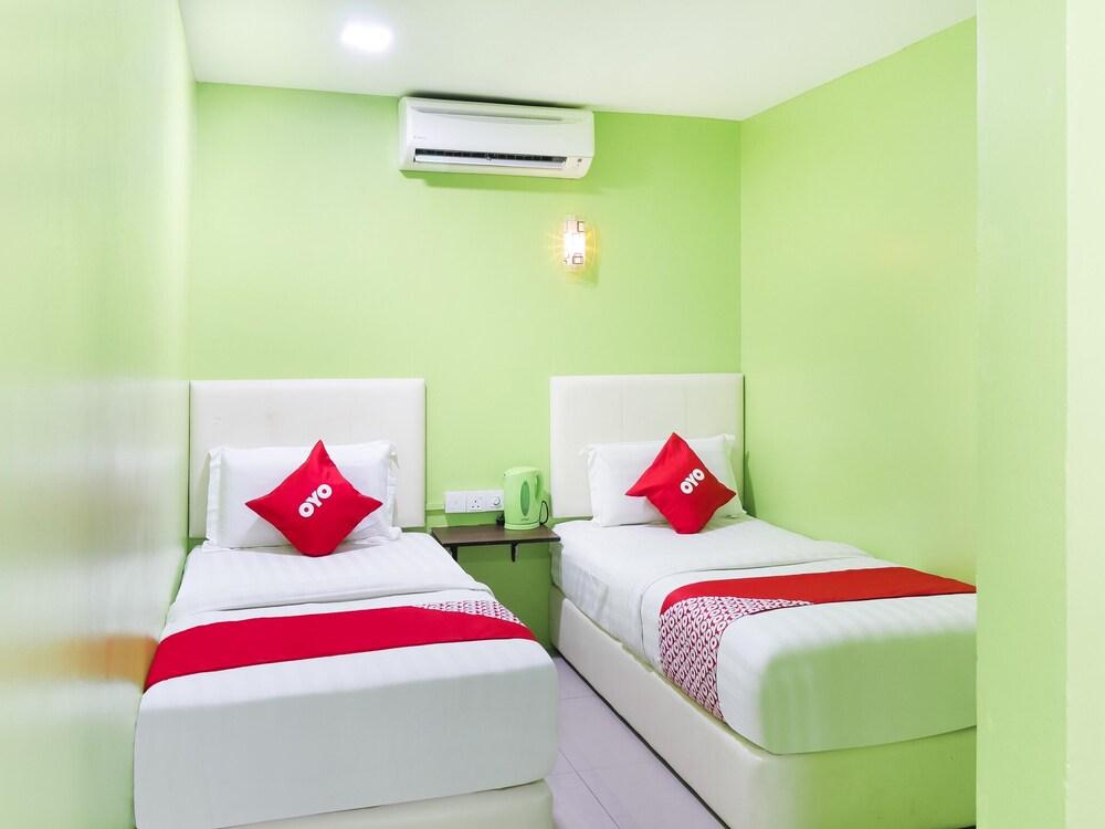 OYO 89665 Royale City Hotel