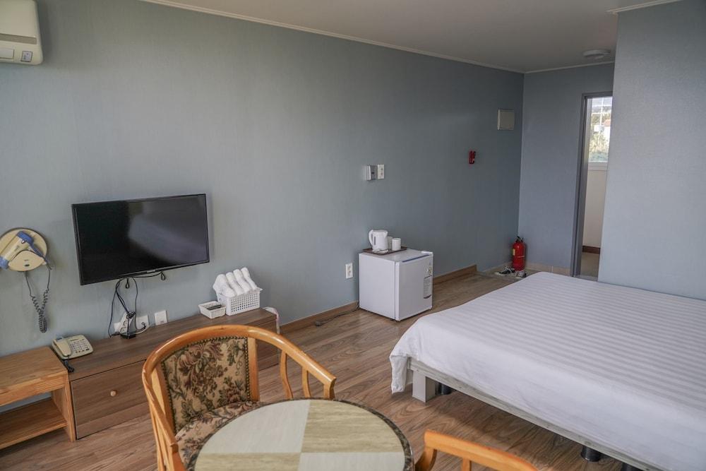 Stone and Wind Resort