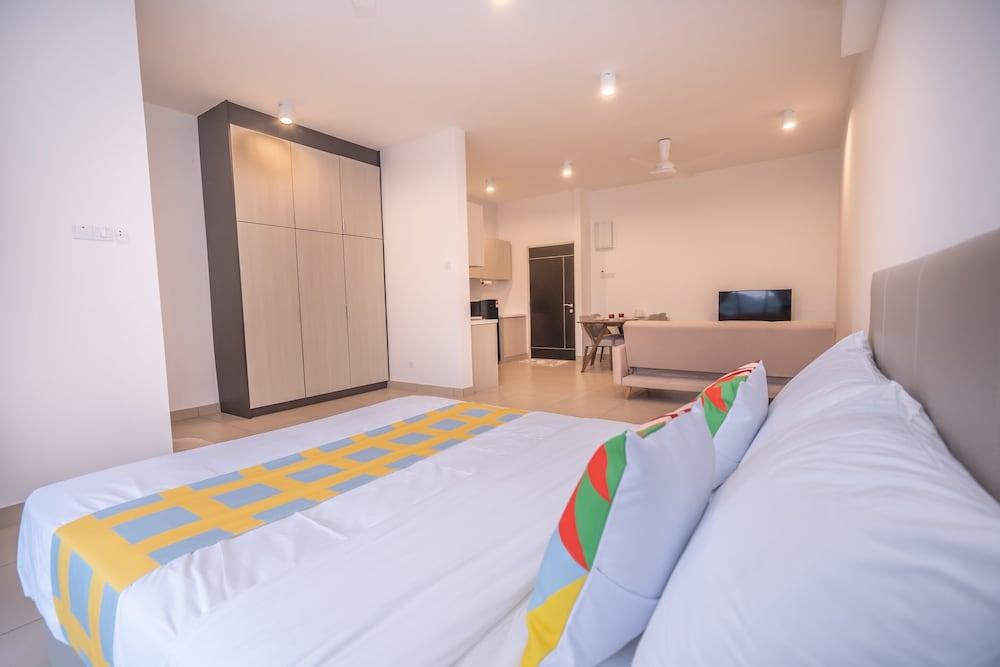 OYO Home89606Exquisite Studio Midhill