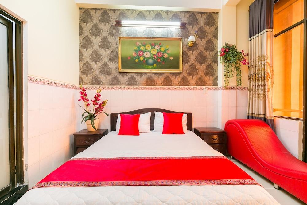 OYO 626 Quy Loc Hotel