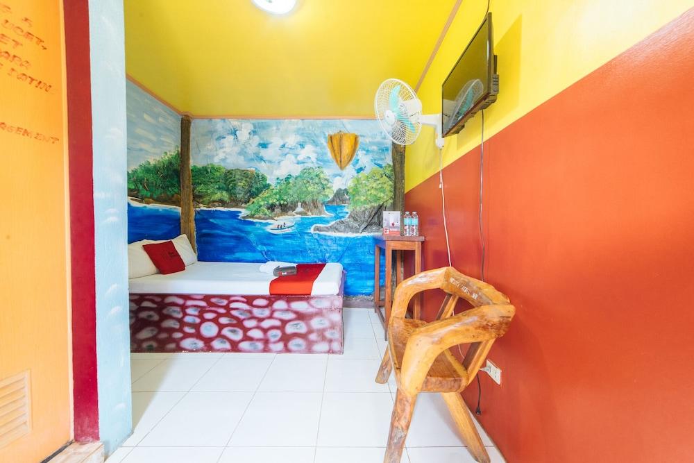 RedDoorz Plus @ San Nicolas Agoo