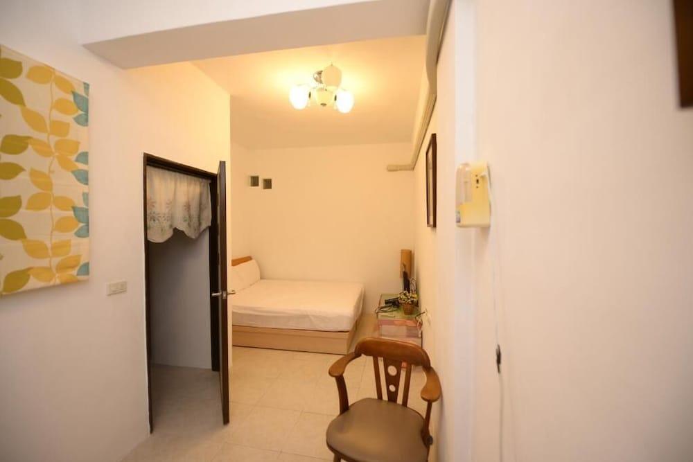 Happy feet Youth B&B