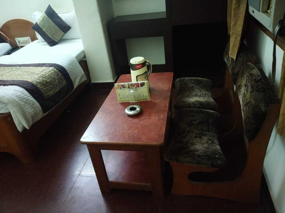 ADB Rooms Vardhman Inn