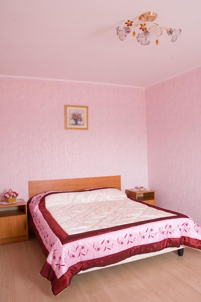 Mini-Hotel Kompleks Parus